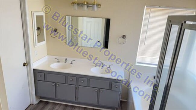 Building Photo - Just listed in Victorville!!!