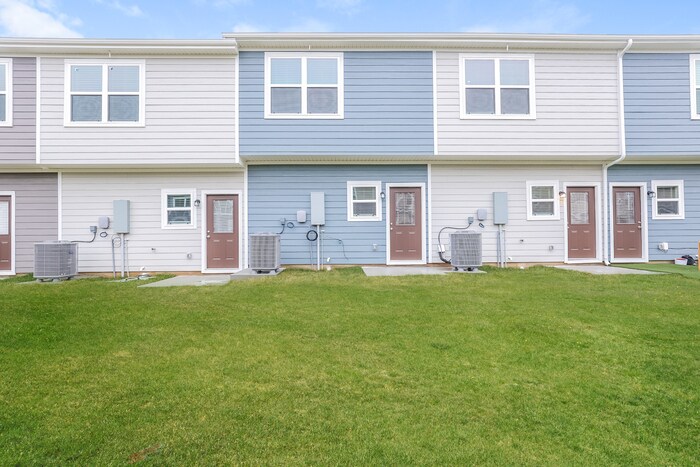Building Photo - 8073 Logan Dr
