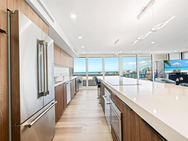 Building Photo - 5400 Ocean Blvd