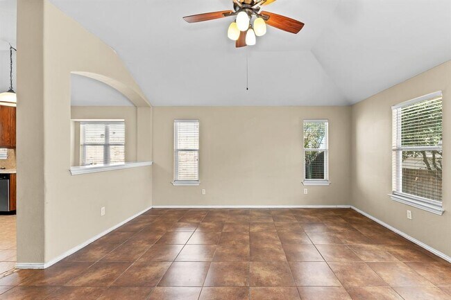 Building Photo - 208 Pecanwood S