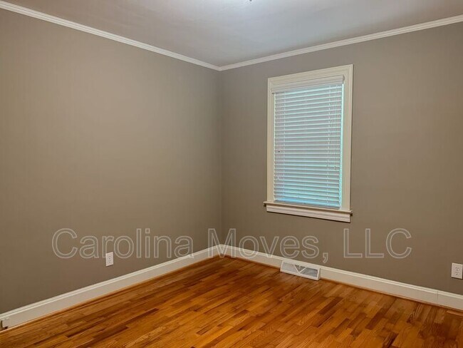 Building Photo - 46 Long Forest Dr