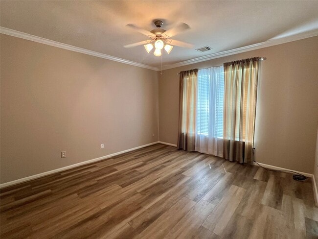 Building Photo - 12918 Meadow Springs Dr