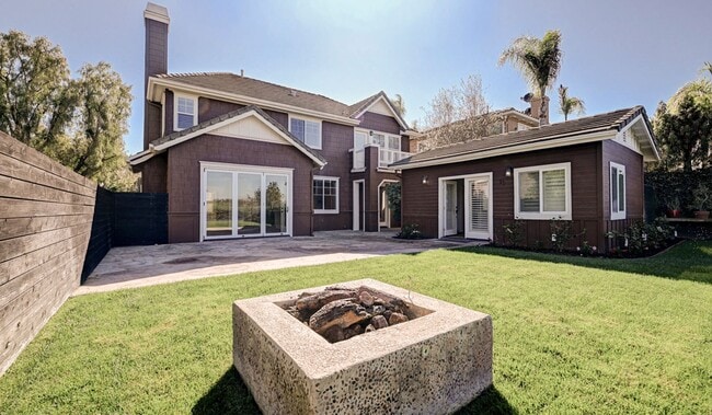 Building Photo - Amazing LARGE home in Ladera Ranch!