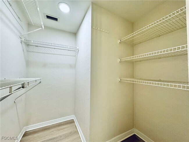 Building Photo - 9871 Citadel Ln