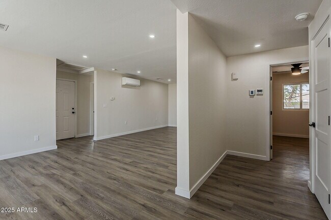 Building Photo - 8215 E Cypress St