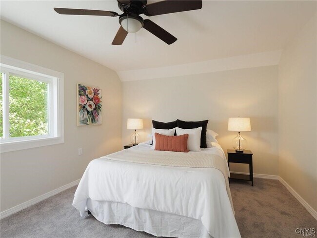 Building Photo - 435 S Hamilton St