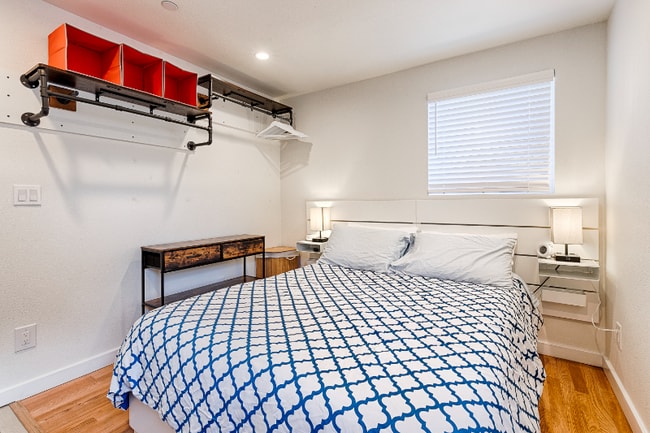 Building Photo - 515 Mountain View Ave