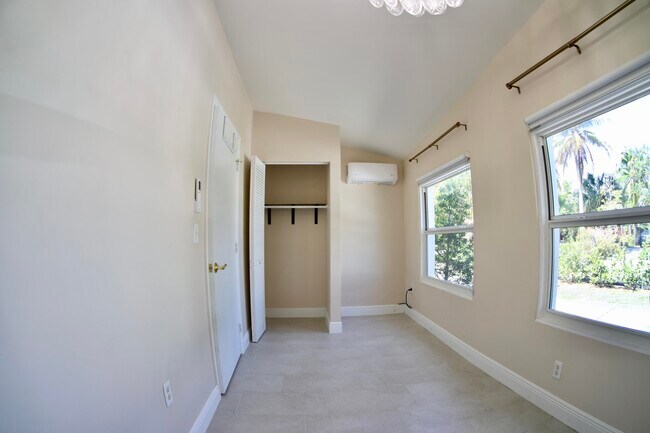 Building Photo - 620 Winters St