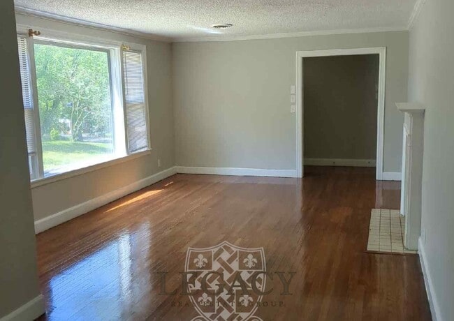 Building Photo - 312 Bowwood Dr