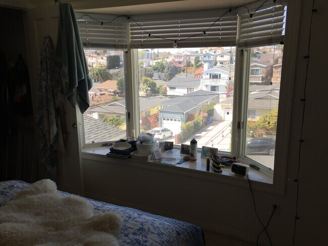 Building Photo - 1722 Armour Ln