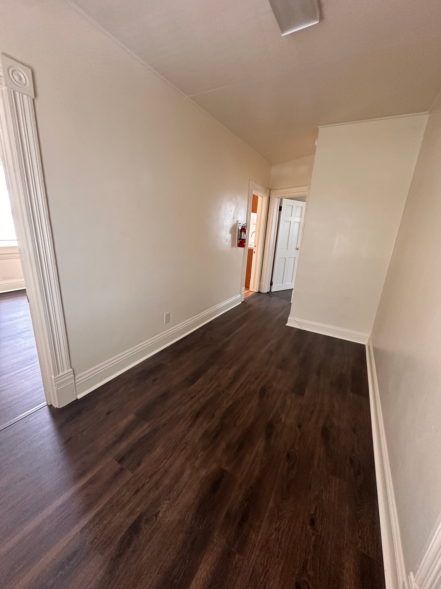 Building Photo - 611 Park St