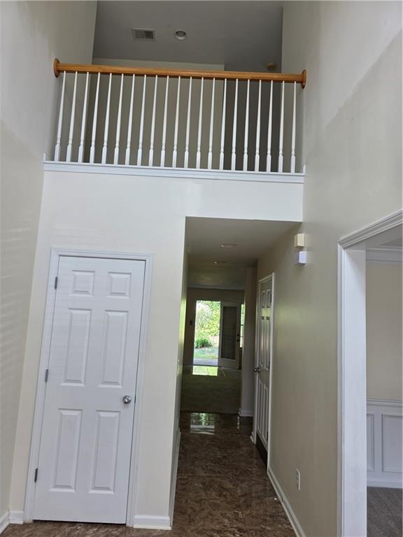 Building Photo - 1531 Park Knoll Trail NE