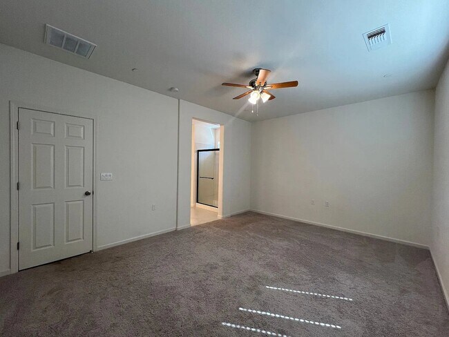 Building Photo - 4712 Sussex Ave