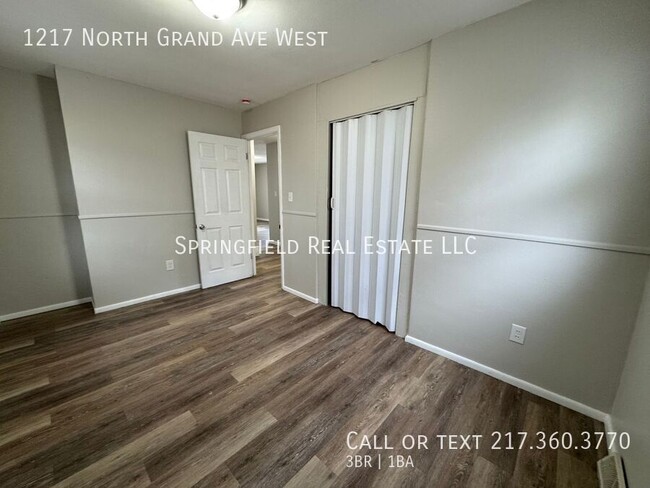 Building Photo - Cozy 3 Bed, 1 Bath Home with Main Floor La...