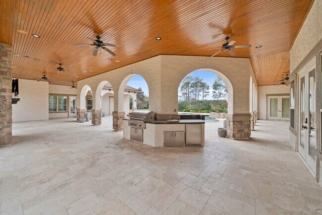 Building Photo - 2102 Countryshire Ln