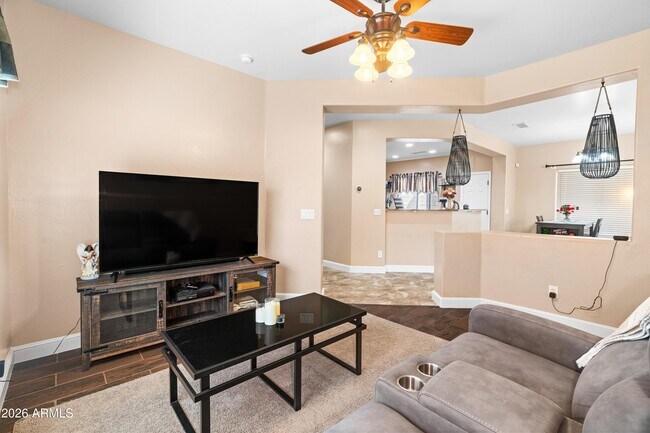 Building Photo - 26135 W Runion Dr