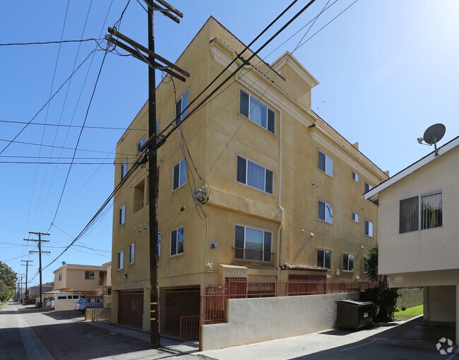 Building Photo - 4030 Inglewood Blvd