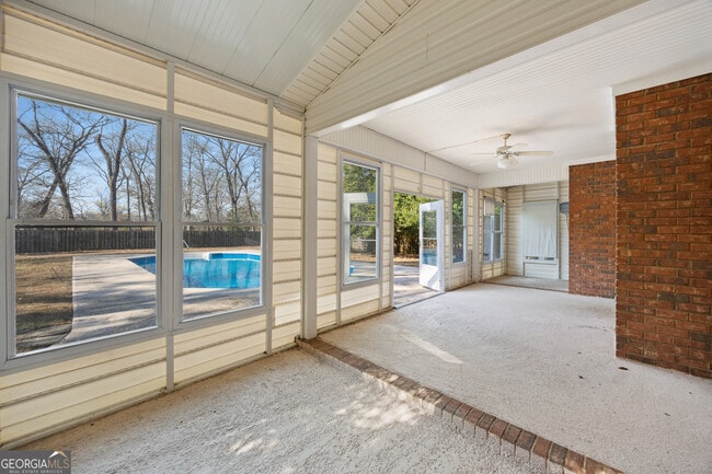 Building Photo - 307 Purple Plum Dr