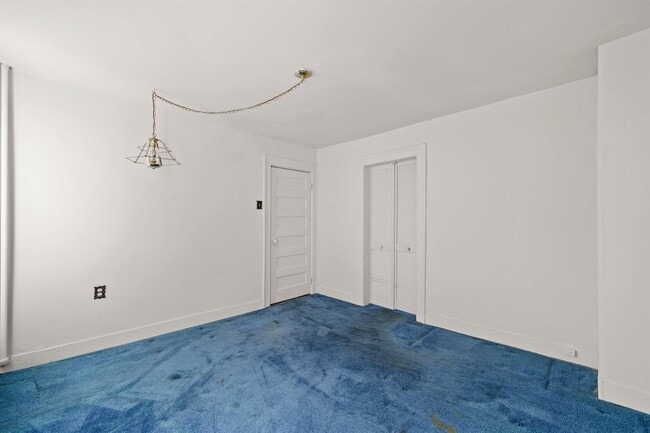 Building Photo - 391 Fairmount Ave