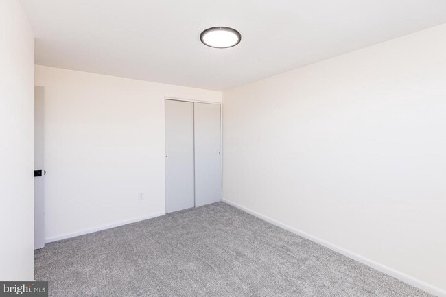 Building Photo - 1117 Circle Dr