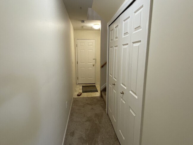 Building Photo - 1045 Maiden Ln