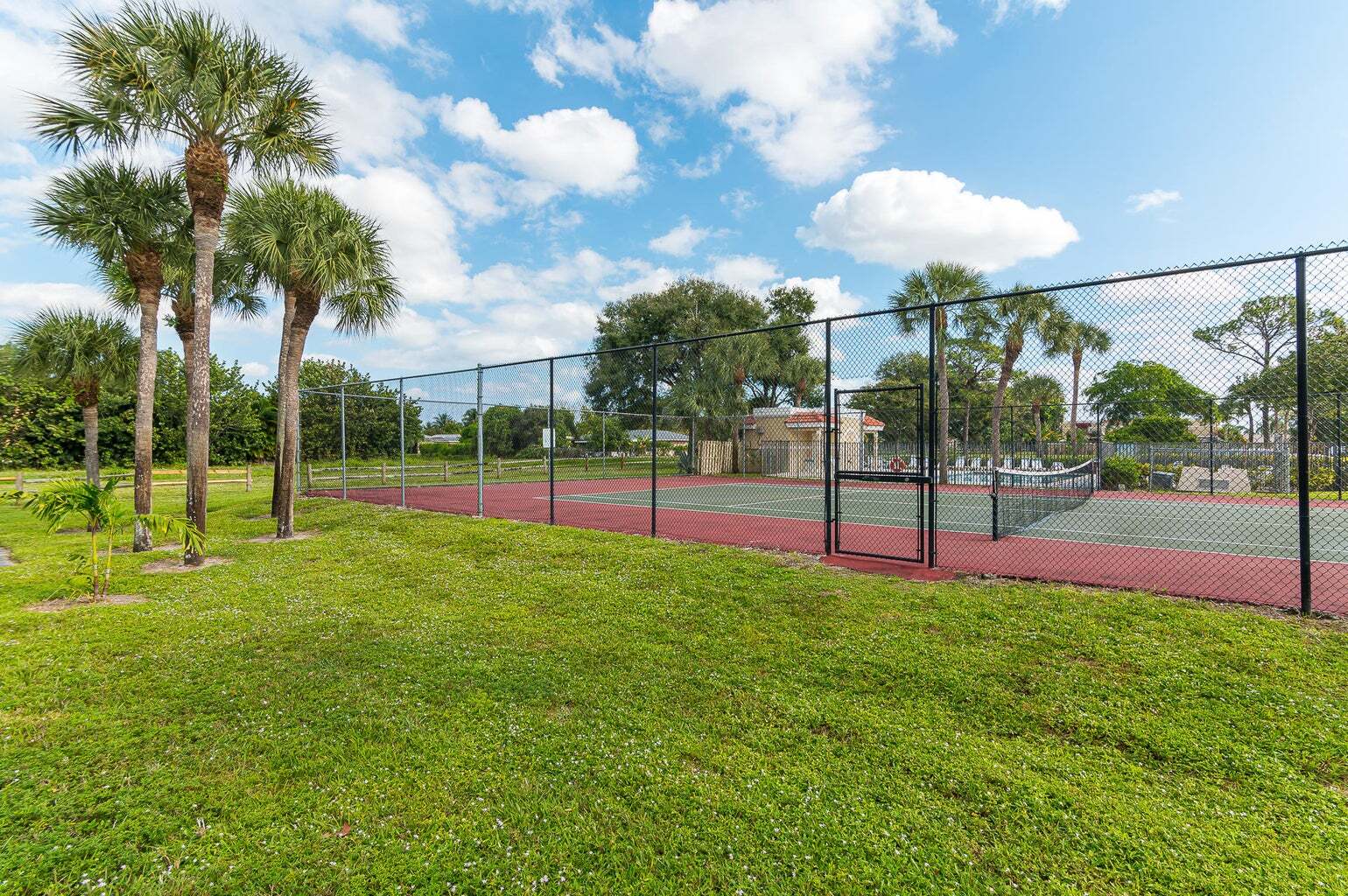 Building Photo - 3715 Village Dr