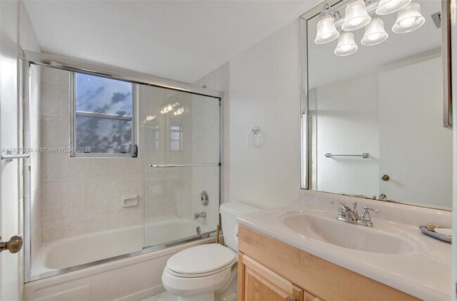 Building Photo - 7300 Lake Cir Dr