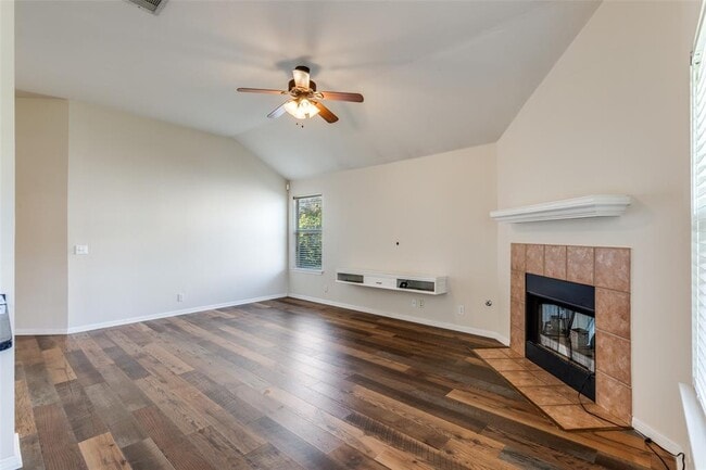 Building Photo - 107 Cassandra Dr