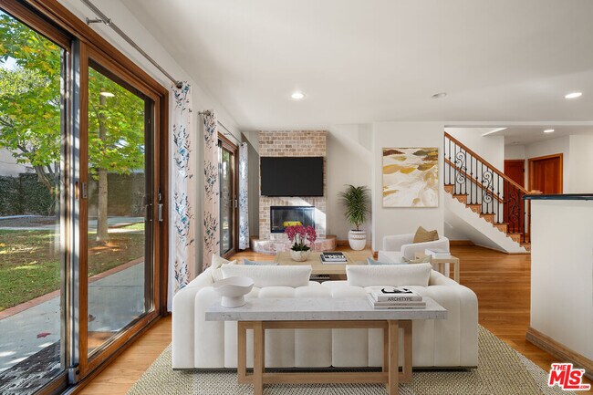 Building Photo - 7917 Westlawn Ave