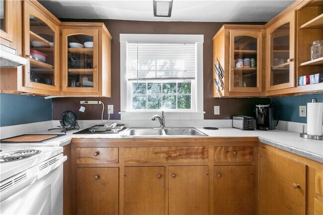 Building Photo - 26 Perry St