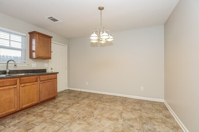 Building Photo - 8051 Logan Dr