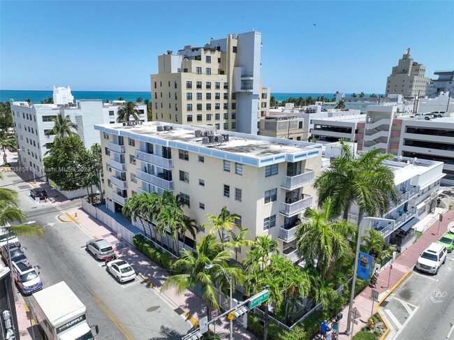 Building Photo - 1357 Collins Ave