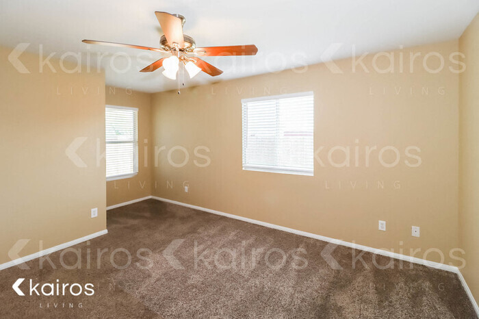 Building Photo - 26 Avrshire Ln