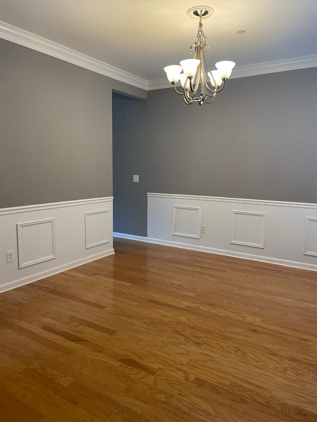 Building Photo - 4524 Sawmill Pl