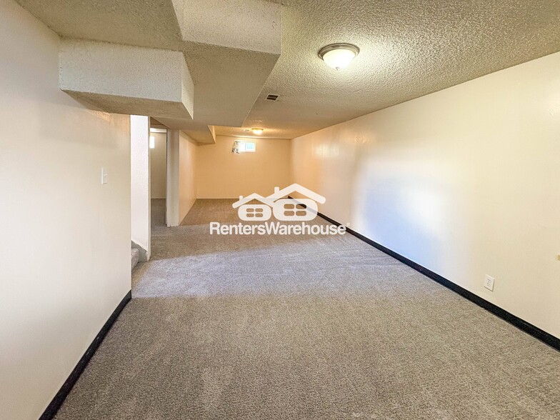 Building Photo - 7086 Jennie Dr