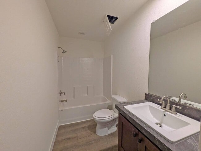 Building Photo - 6656 Pentz Rd