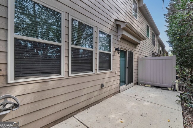 Building Photo - 1623 Trailview Way NE