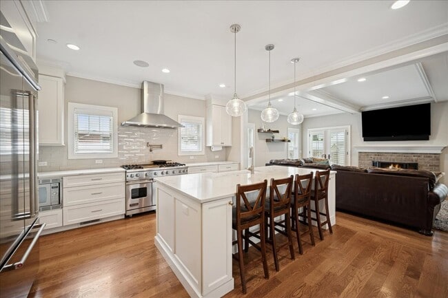 Building Photo - 420 Evanston Ave