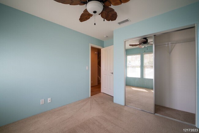 Building Photo - $5,100 / 4br - 1992ft2 - 4 BED 3 BATH HOME...