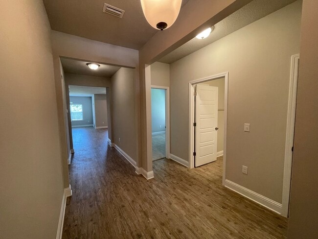 Building Photo - 31689 Kestrel Loop