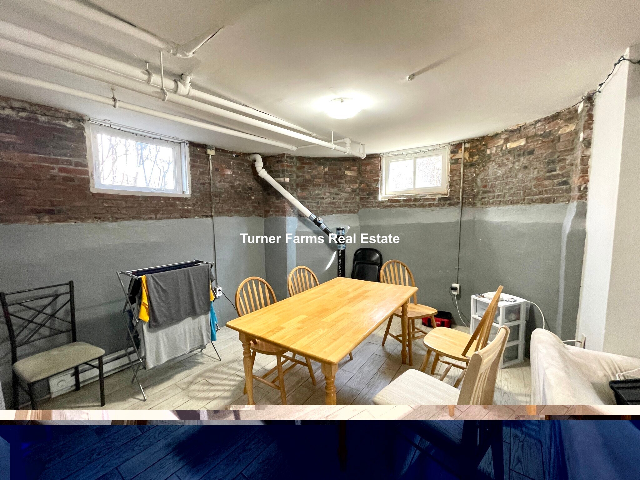 Building Photo - 38 Cherry St