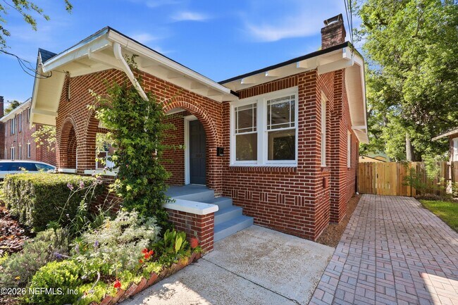 Building Photo - 2614 Dellwood Ave