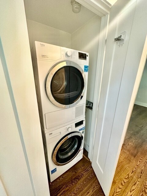 Building Photo - 366 Hanover St