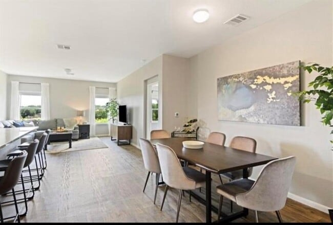 Building Photo - 15117 Diamondleaf Cove