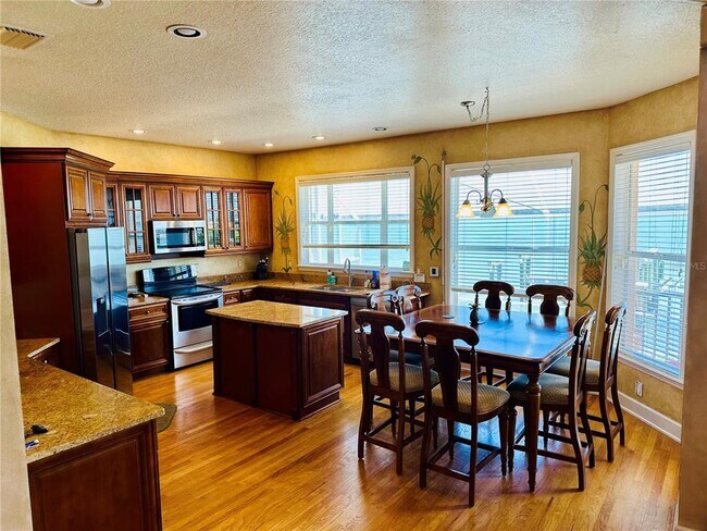 Building Photo - 202 Sand Key Estates Dr