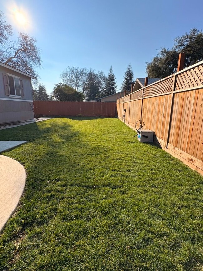 Building Photo - Brand New 3-Bedroom Mobile Home in Prime La Loma District