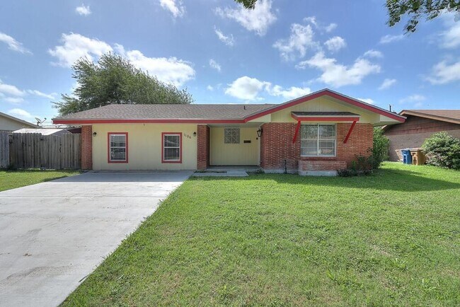 Building Photo - 1106 Bradshaw Dr