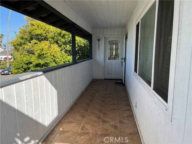 Building Photo - 135 Flower St