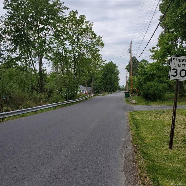 Building Photo - 32 Bircher Ave