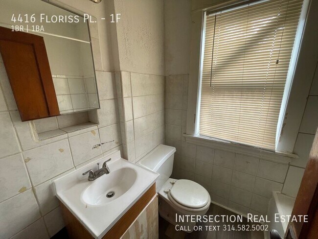 Building Photo - 4416 Floriss Pl